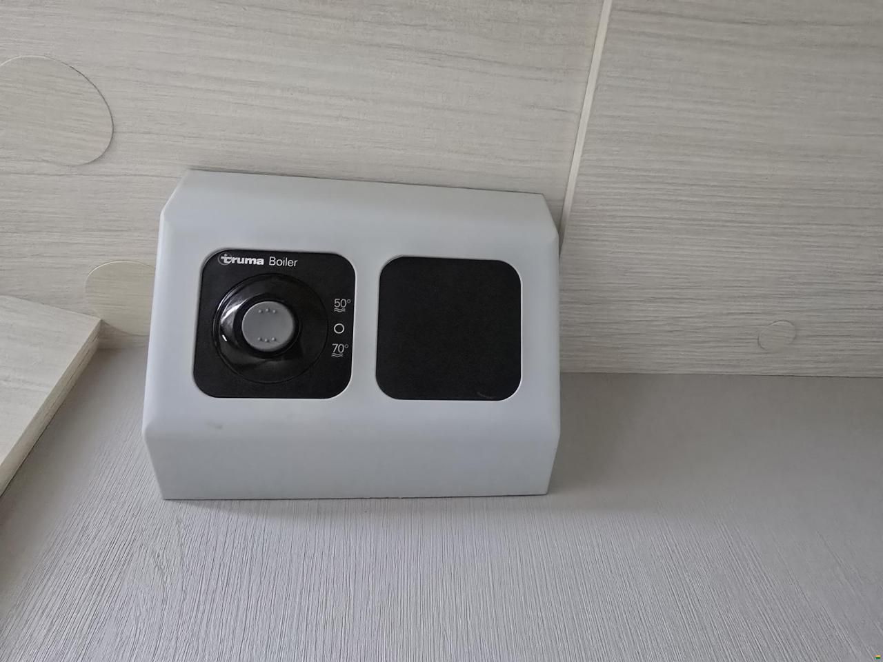 Challenger 260 GRAPHITE PREMIUM 2.0 TDCI AUTOMAT