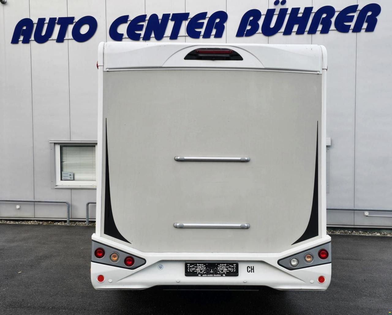 Challenger 260 GRAPHITE PREMIUM 2.0 TDCI AUTOMAT