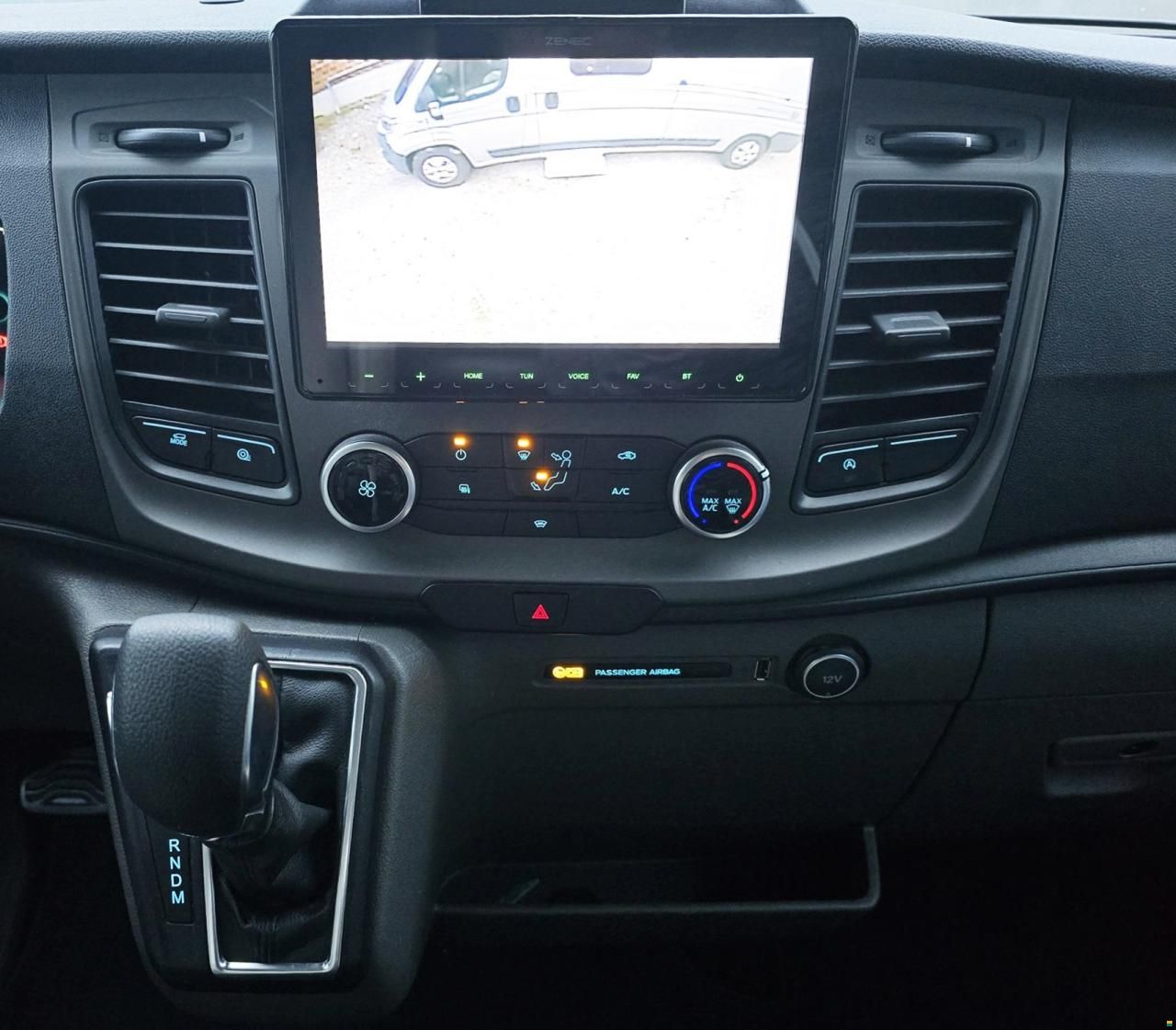 Challenger 260 GRAPHITE PREMIUM 2.0 TDCI AUTOMAT