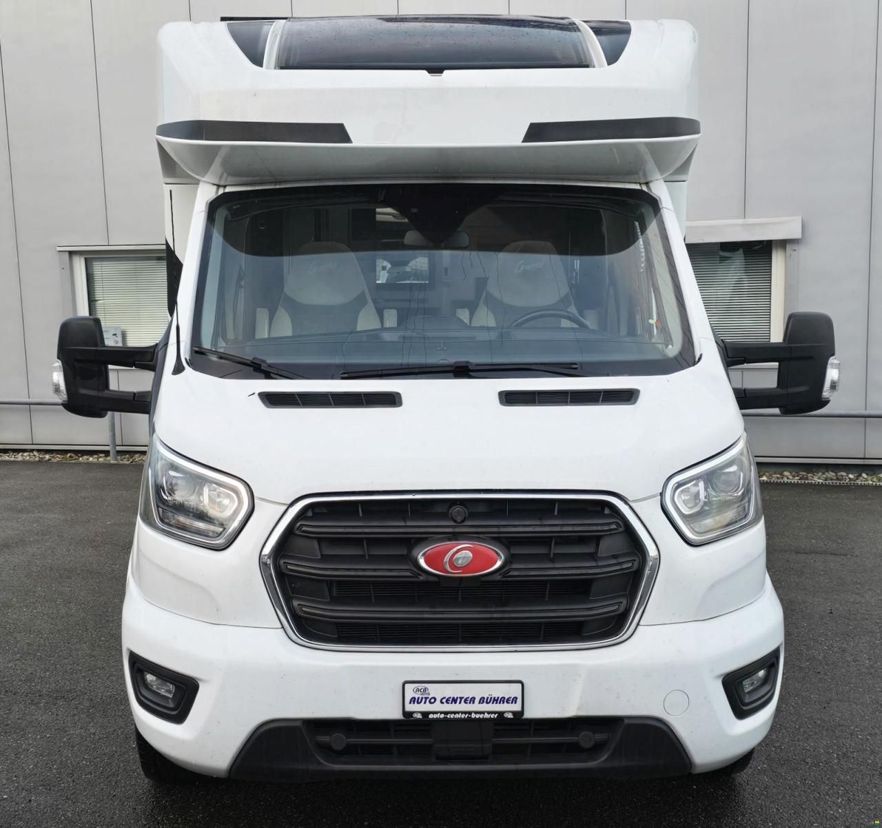 Challenger 260 GRAPHITE PREMIUM 2.0 TDCI AUTOMAT