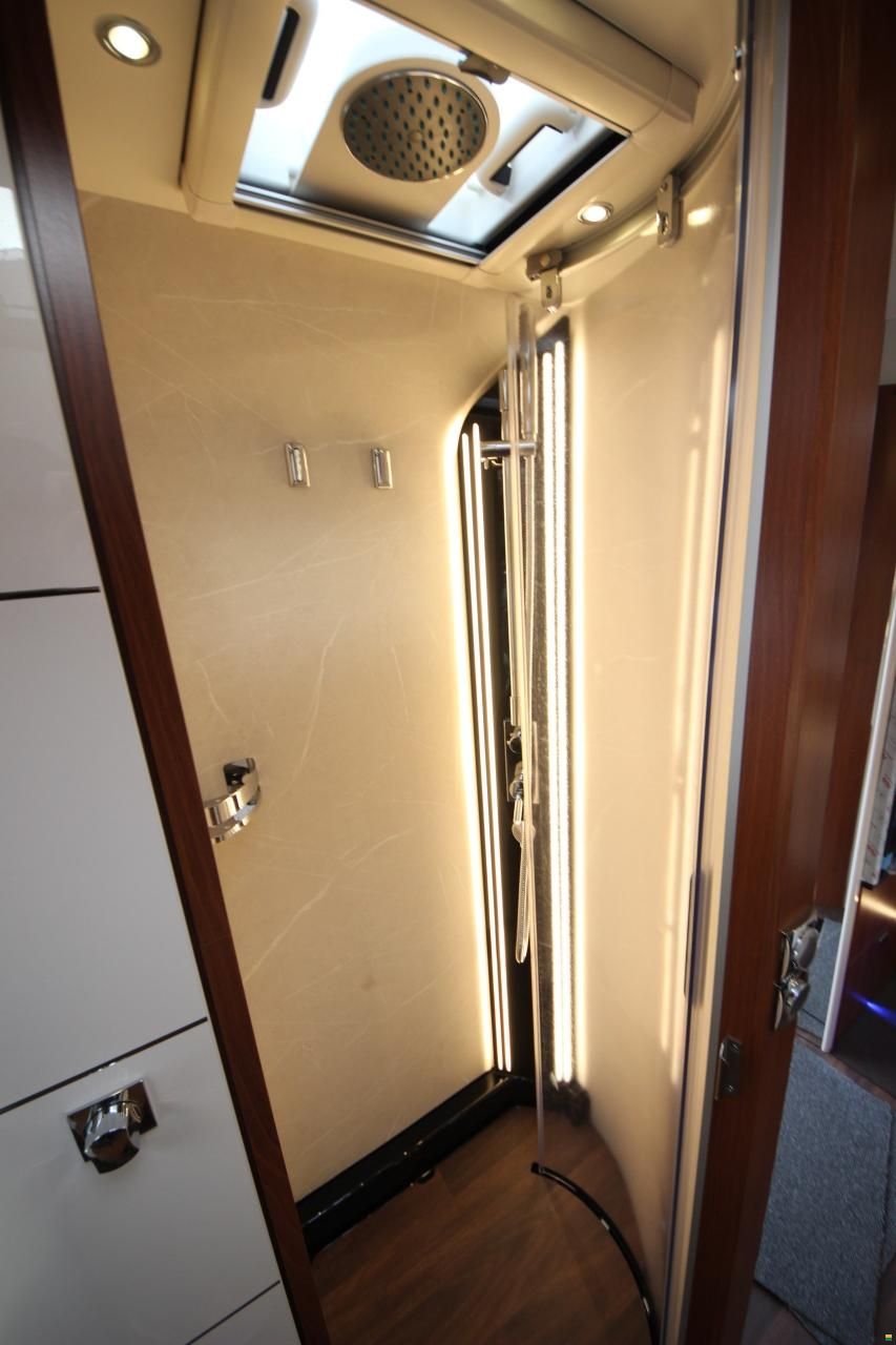 Carthago liner-for-two I 53 Iveco Daily