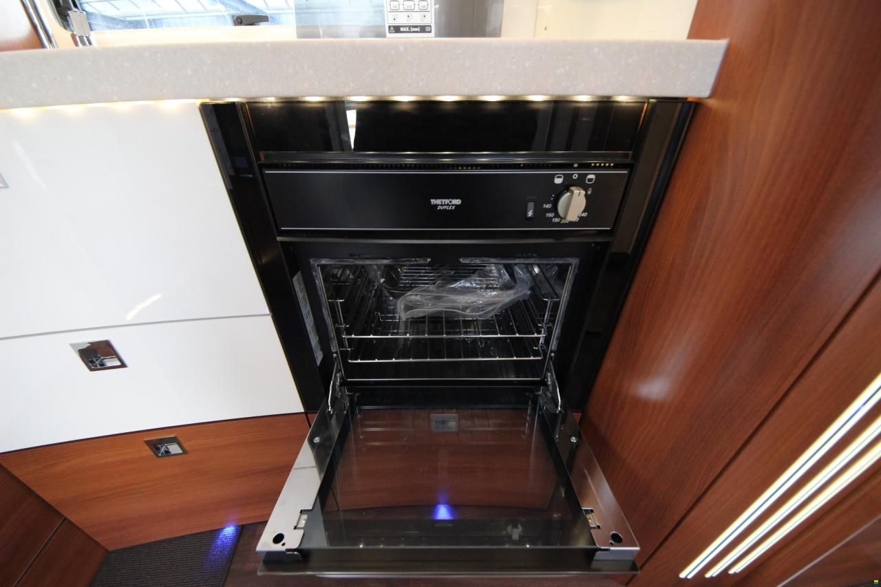 Carthago liner-for-two I 53 Iveco Daily