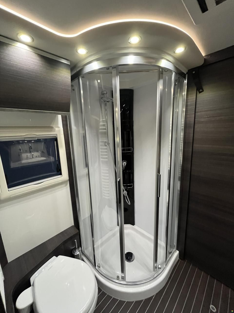 Concorde Charisma 900 L