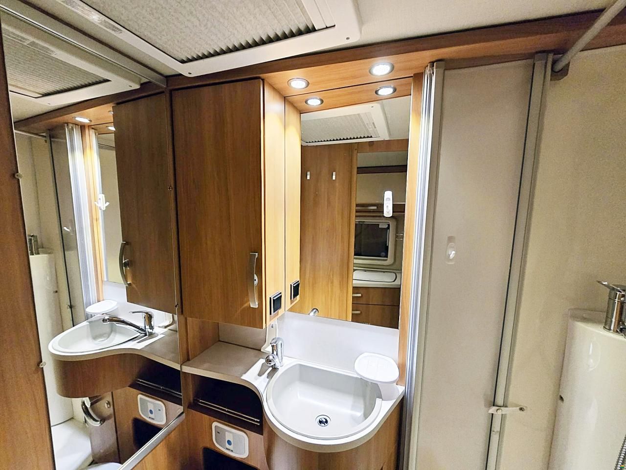 Hymer EXIS-I EX 688 2.3 MJ