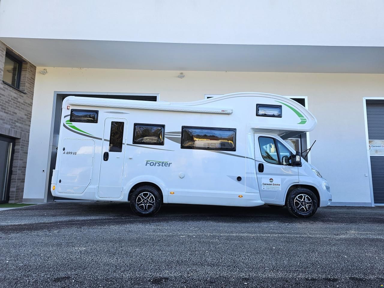 Forster-Reisemobile A 699 vb mit 7 Plätzer, Automat!