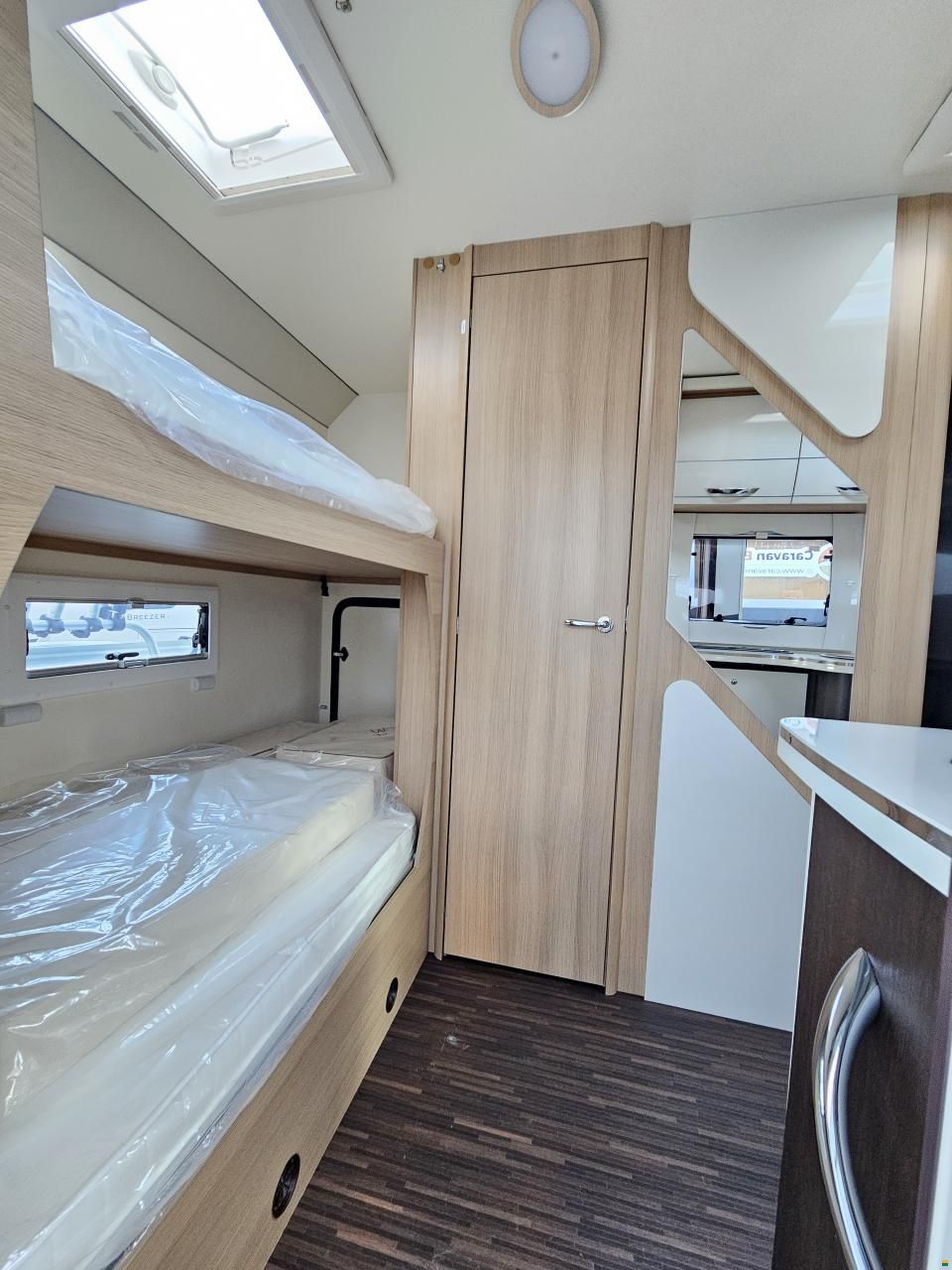 Forster-Reisemobile A 699 vb mit 7 Plätzer, Automat!