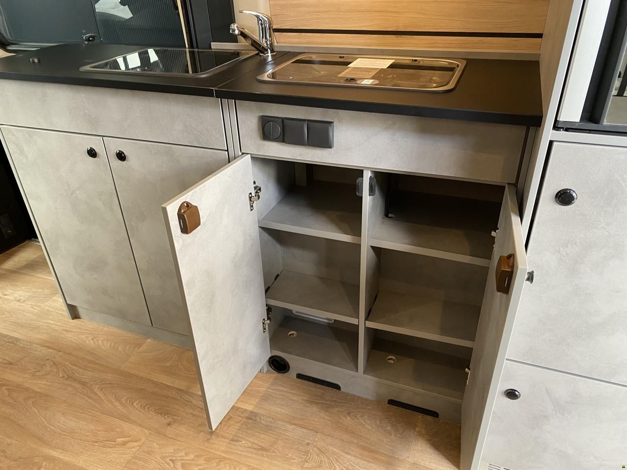 Crosscamp CamperVan Flex 541 3.5t L2H2 2.2 TD 165