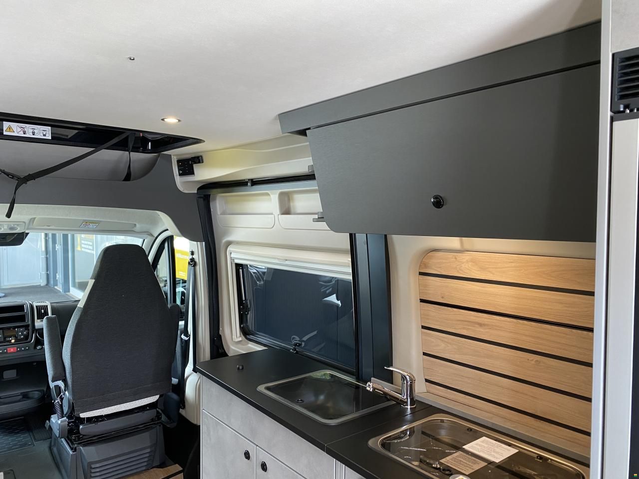 Crosscamp CamperVan Flex 541 3.5t L2H2 2.2 TD 165