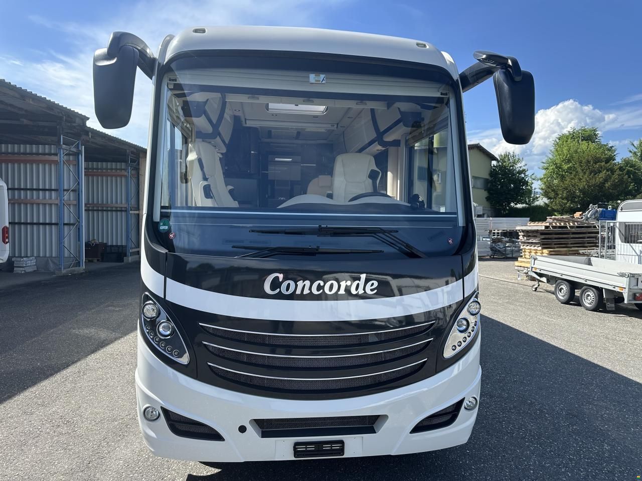 Concorde Charisma 900L