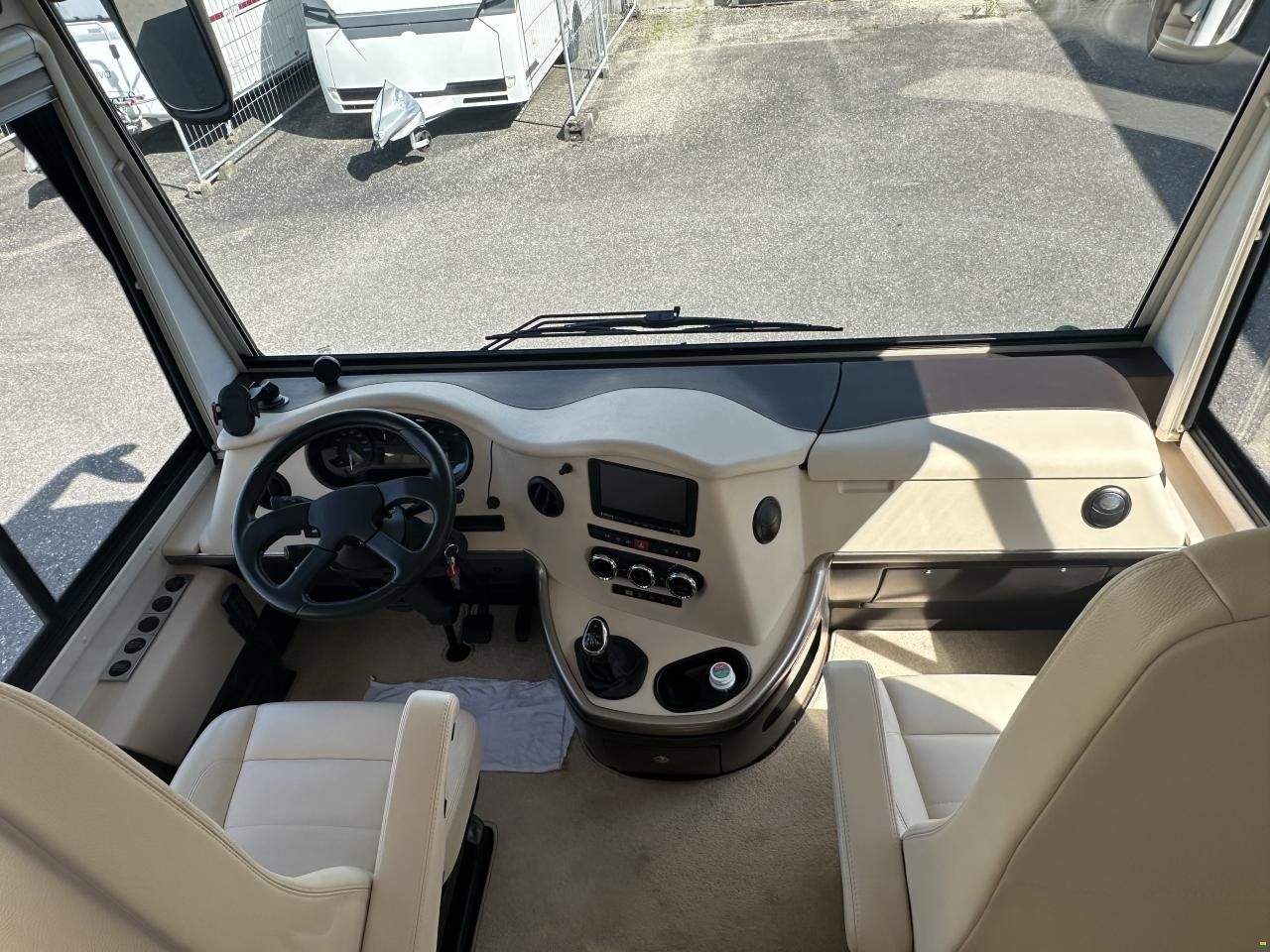 Concorde Charisma 900L