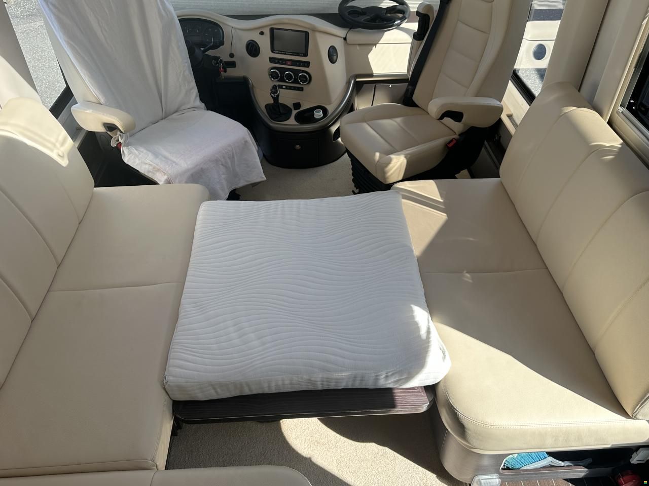 Concorde Charisma 900L