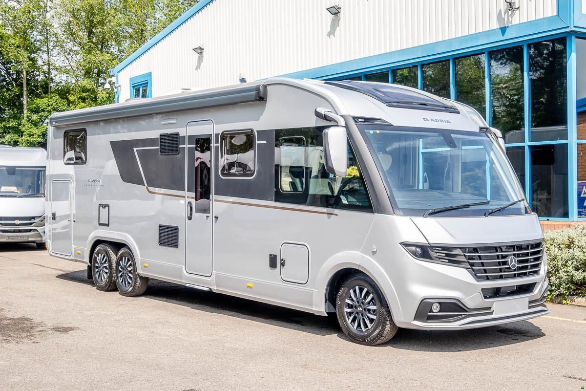 Adria SUPERSONIC 890 LL