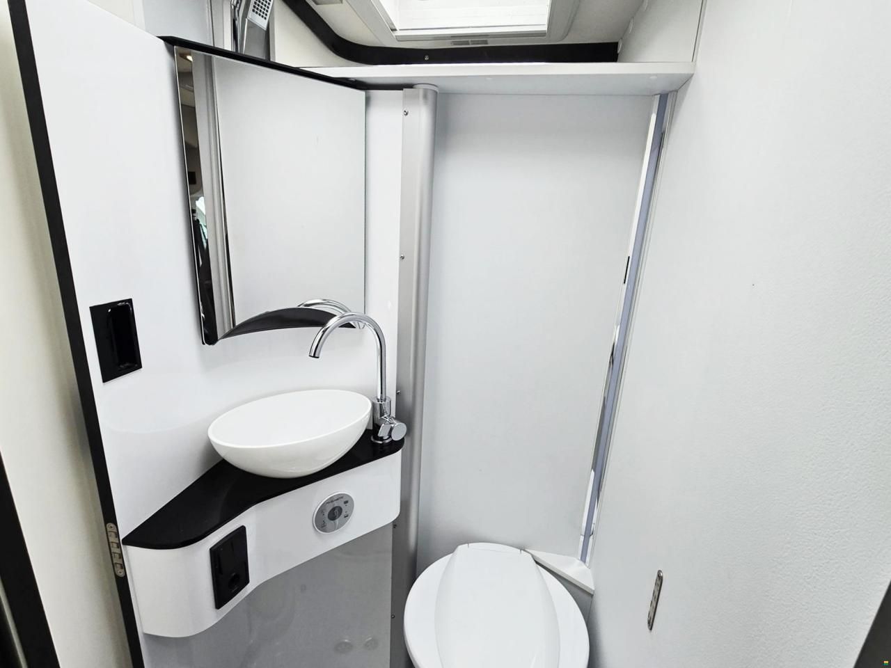 Pössl SUMMIT SHINE 540 2.2 HDI