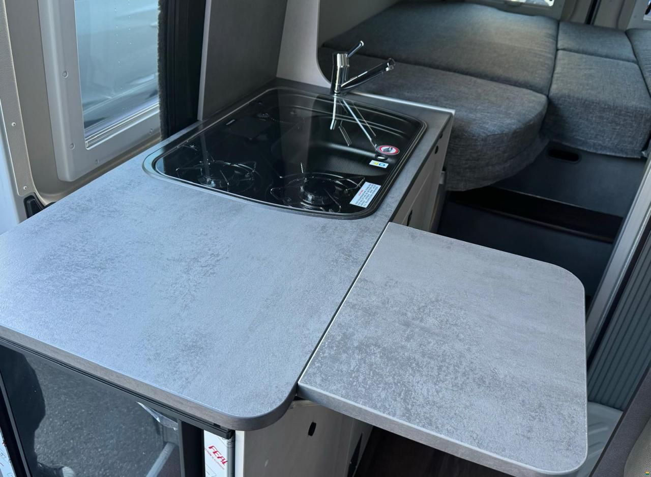 Pössl Summit 600 L Shine *Längsbetten*