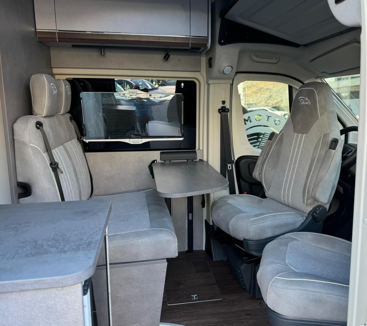 Pössl Summit 600 L Shine *Längsbetten*