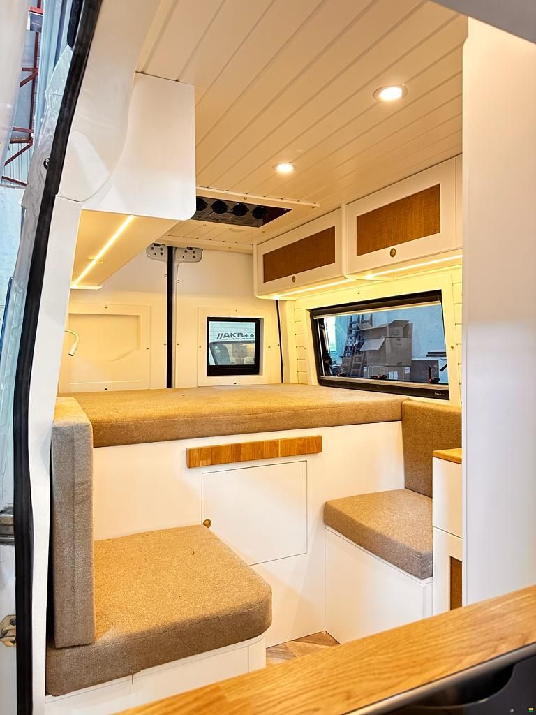 Mercedes Benz Sprinter