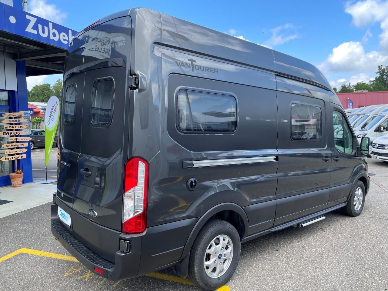 Van Tourer 600 D