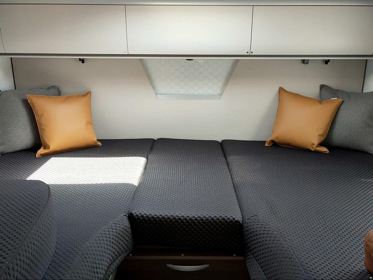 Adria Coral Supreme MB 670 DL