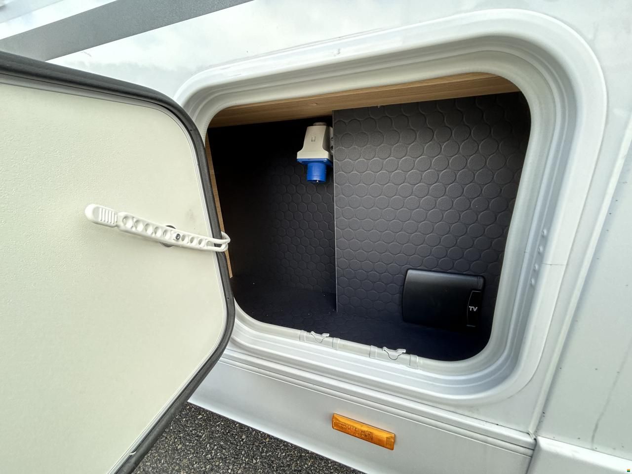 Adria Matrix Plus 670 DL