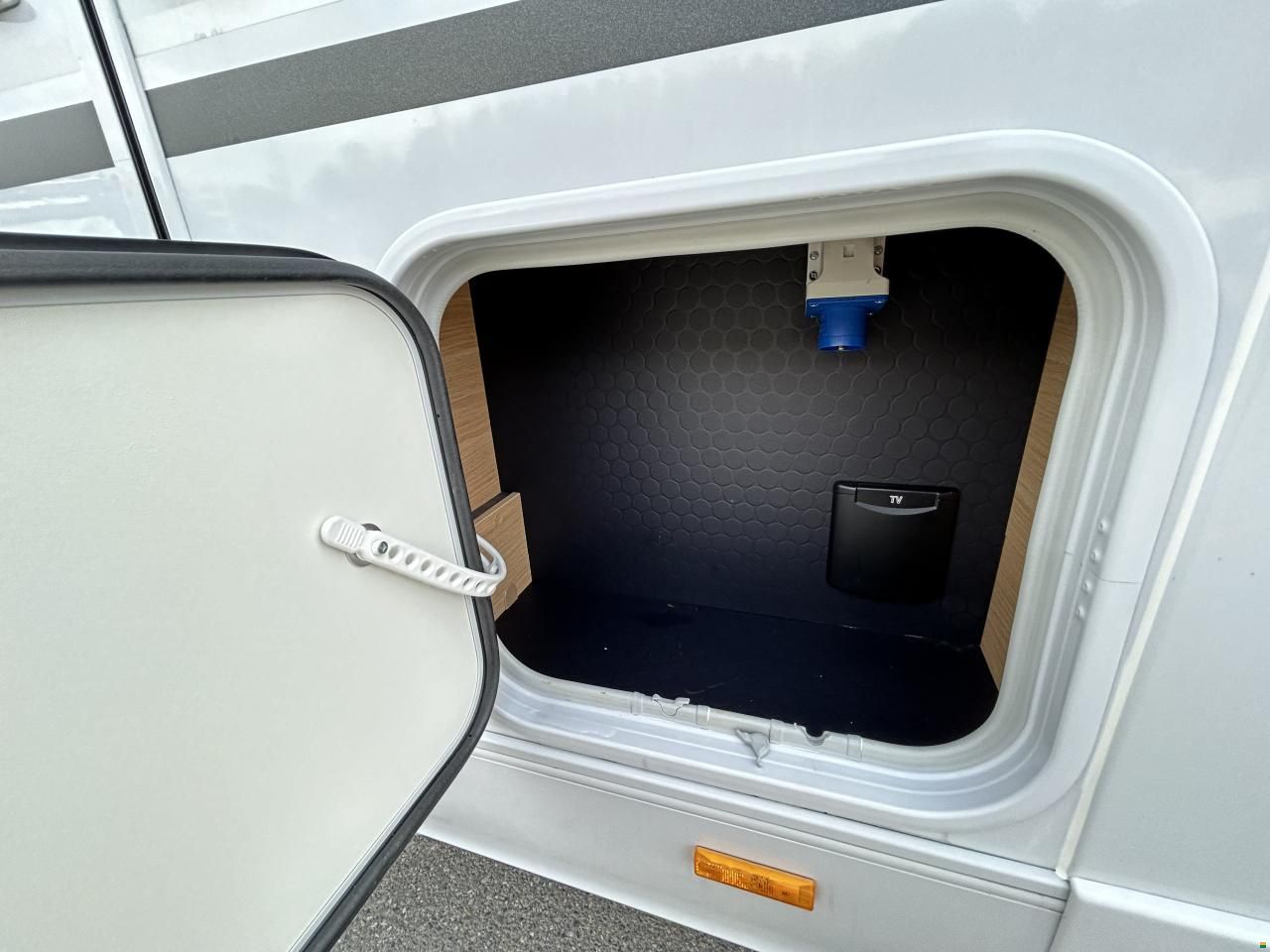 Adria Matrix Plus 670 SL