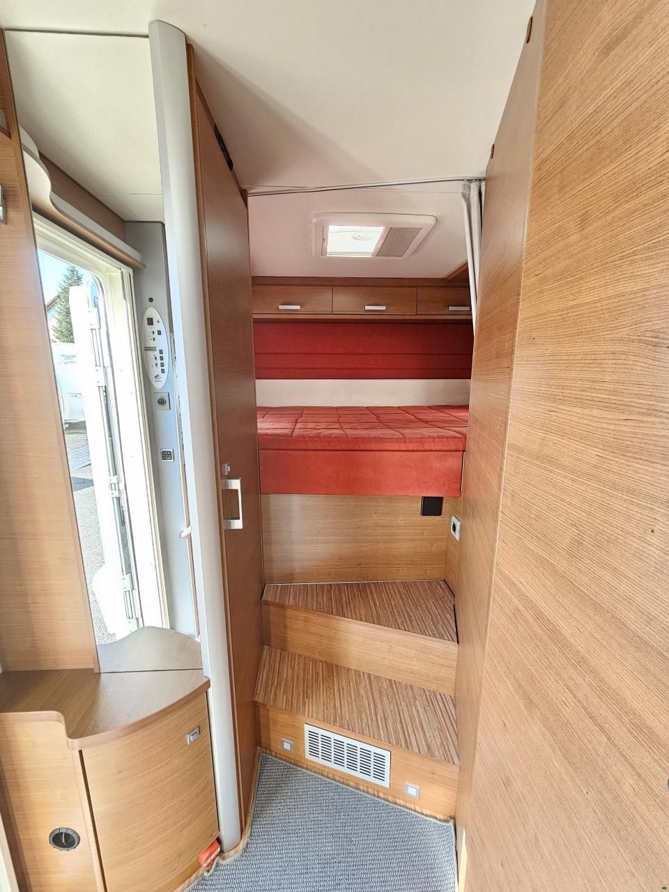 Knaus Sun ti 600 mit Doppelbett, Luftfederung!