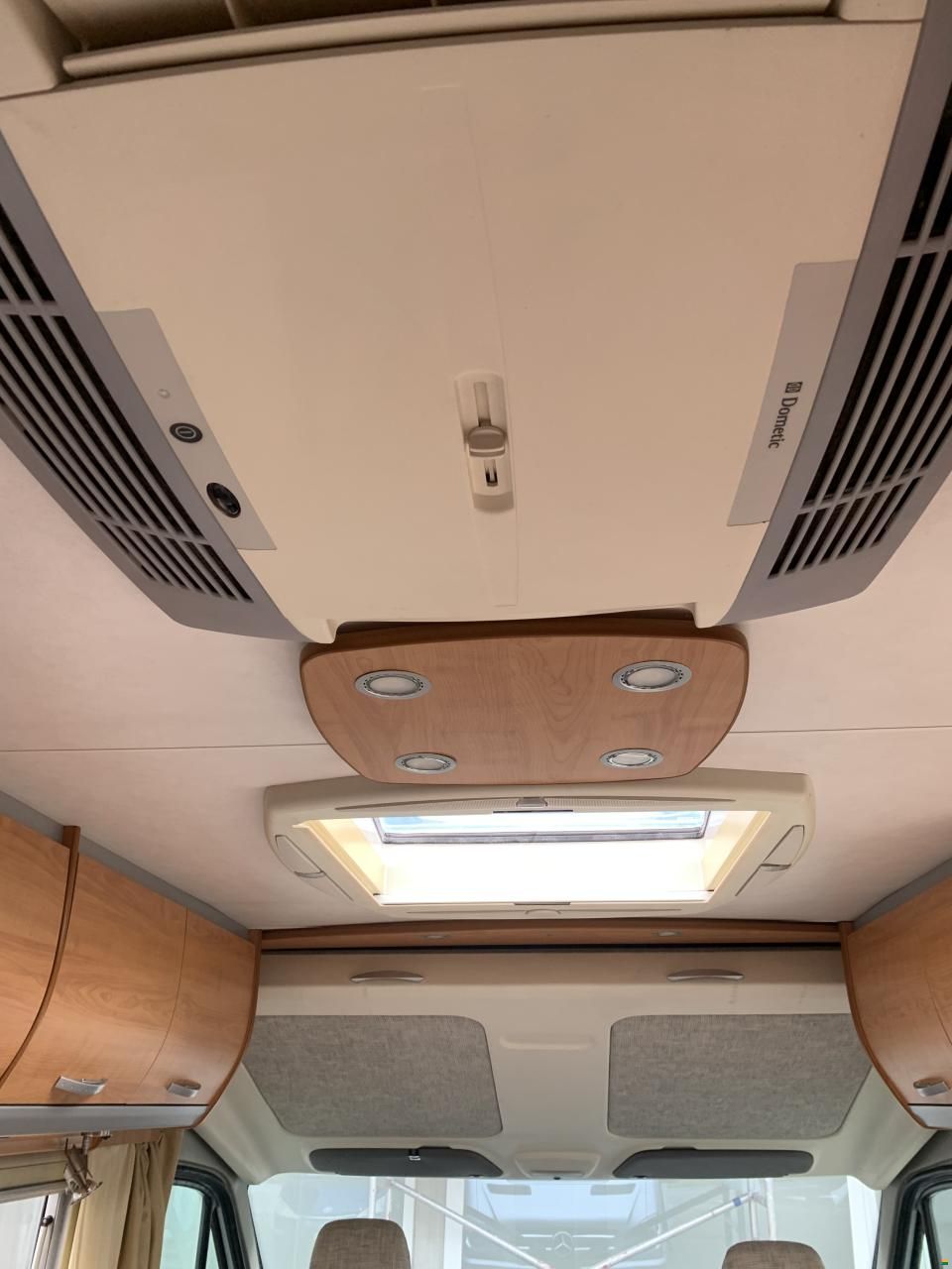 Mercedes Benz Starliner