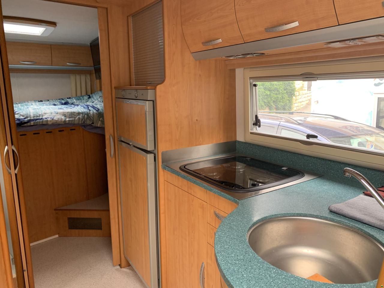 Mercedes Benz Starliner