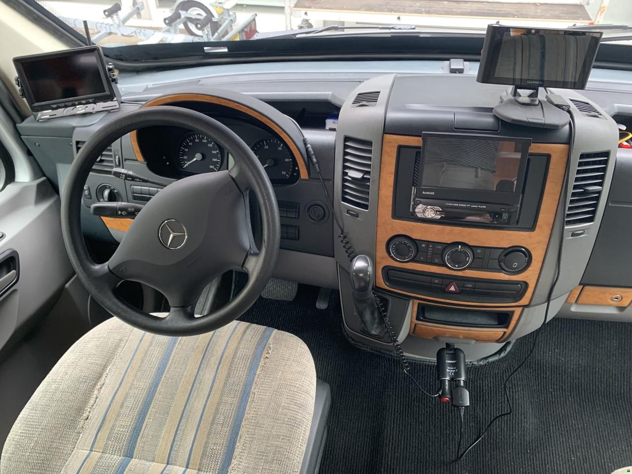 Mercedes Benz Starliner