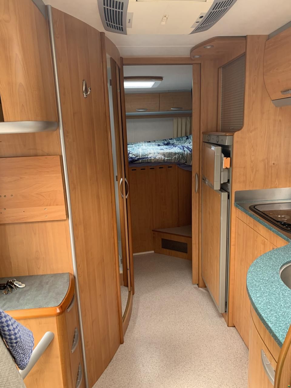 Mercedes Benz Starliner