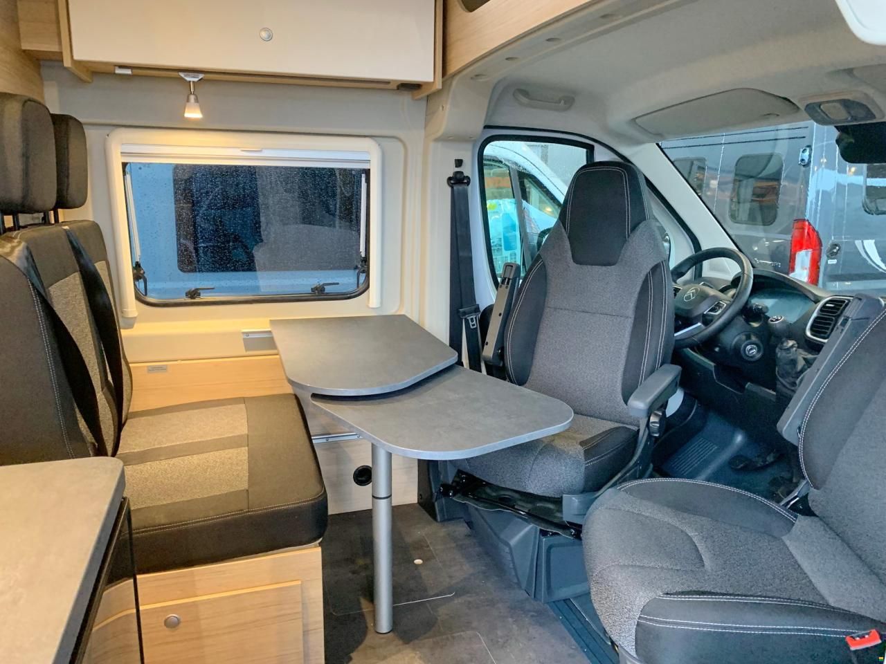 Roadcar R640