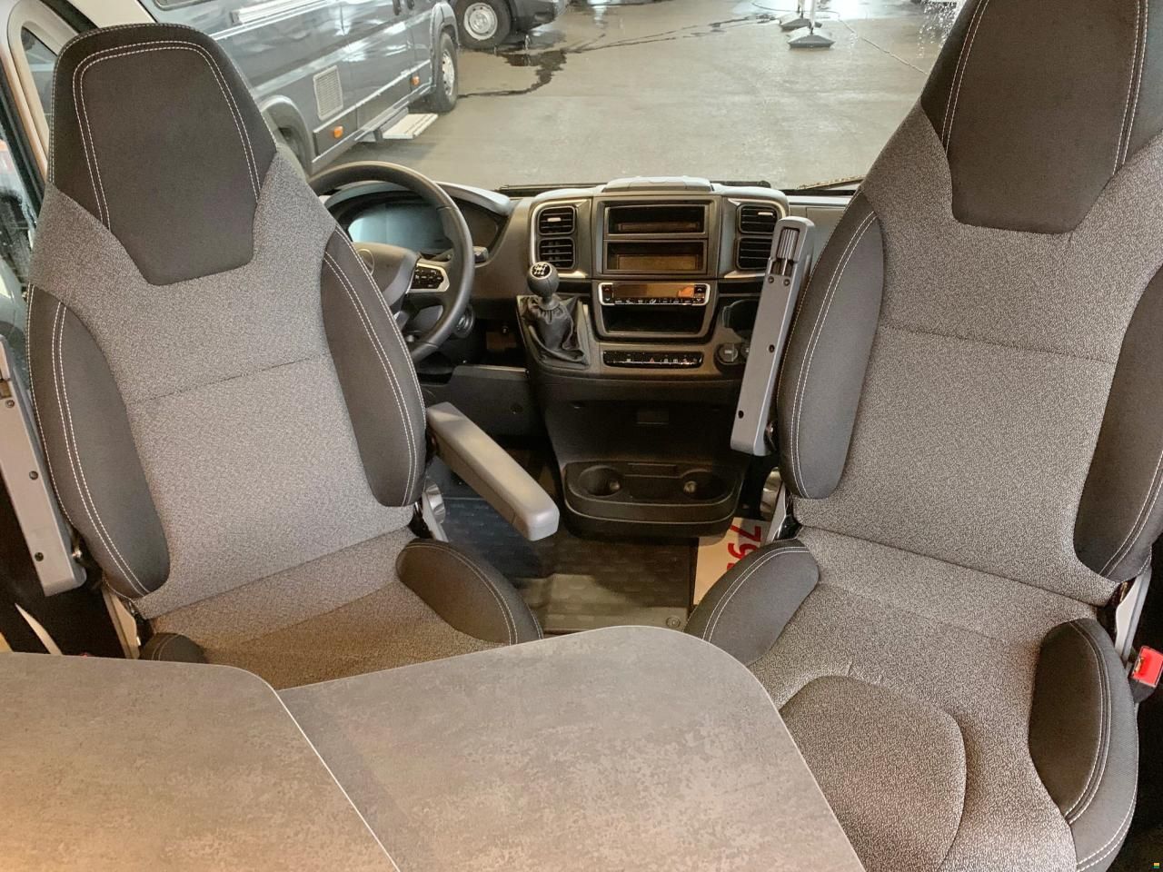 Roadcar R640