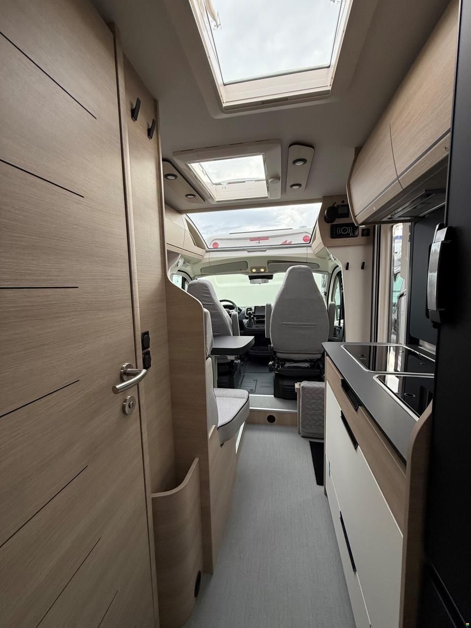 Rapido COMPACT C55 Night Edition