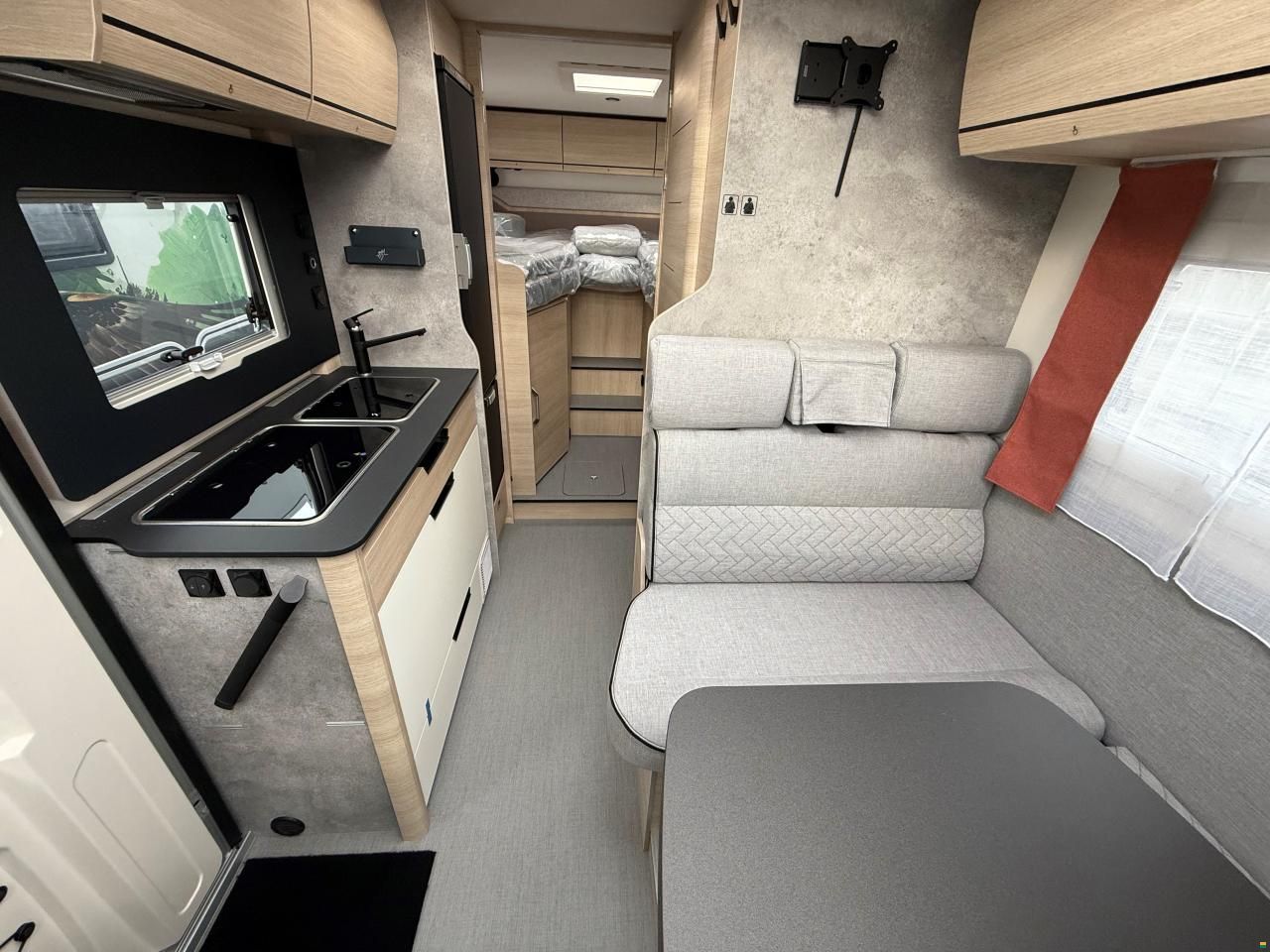 Rapido COMPACT C55 Night Edition