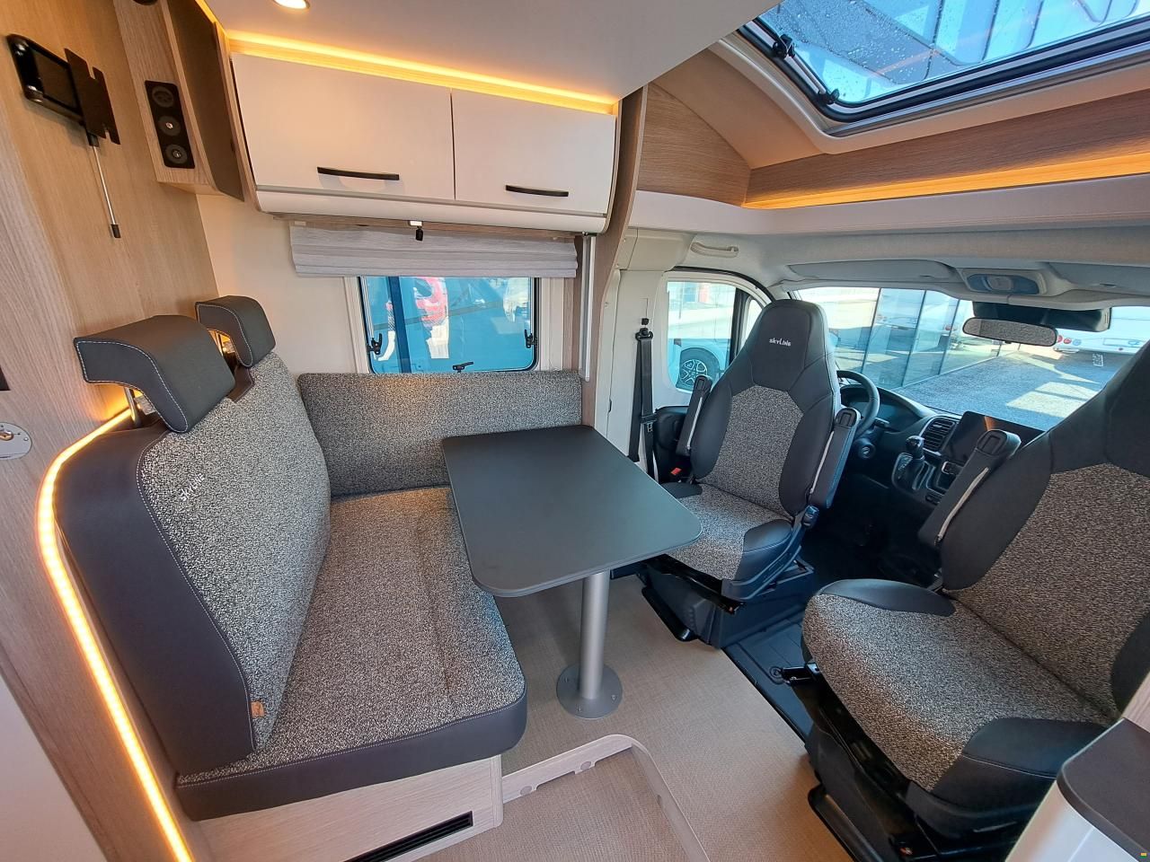 Bürstner Lyseo Time Skyline T 690 G