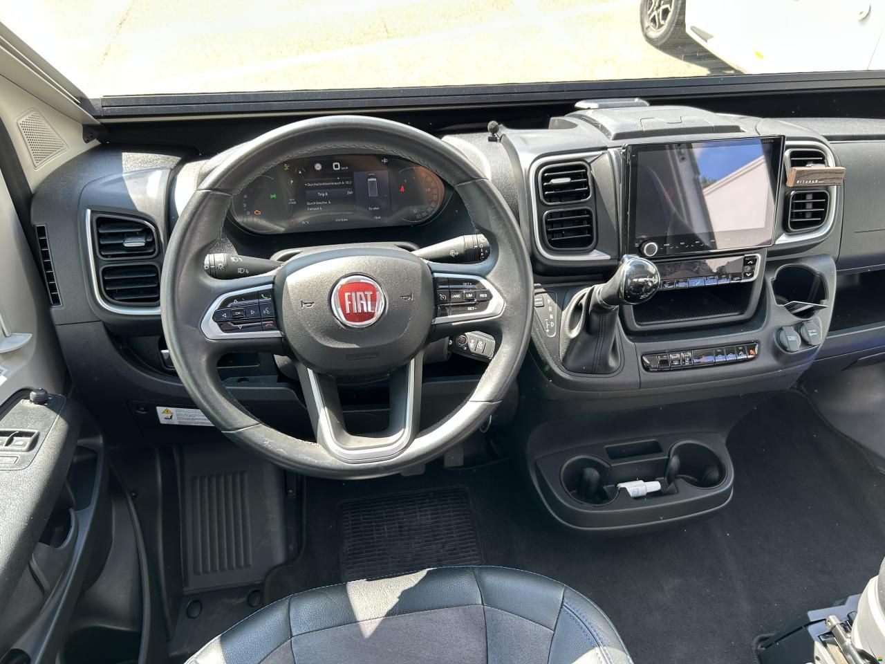 Adria Twin Supreme 640 SGX