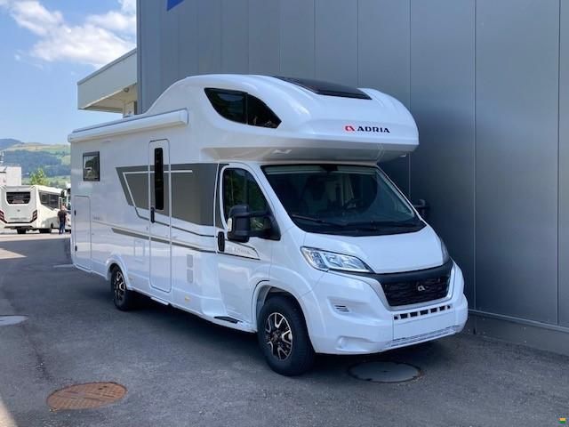 Adria Coral XL 660 SL