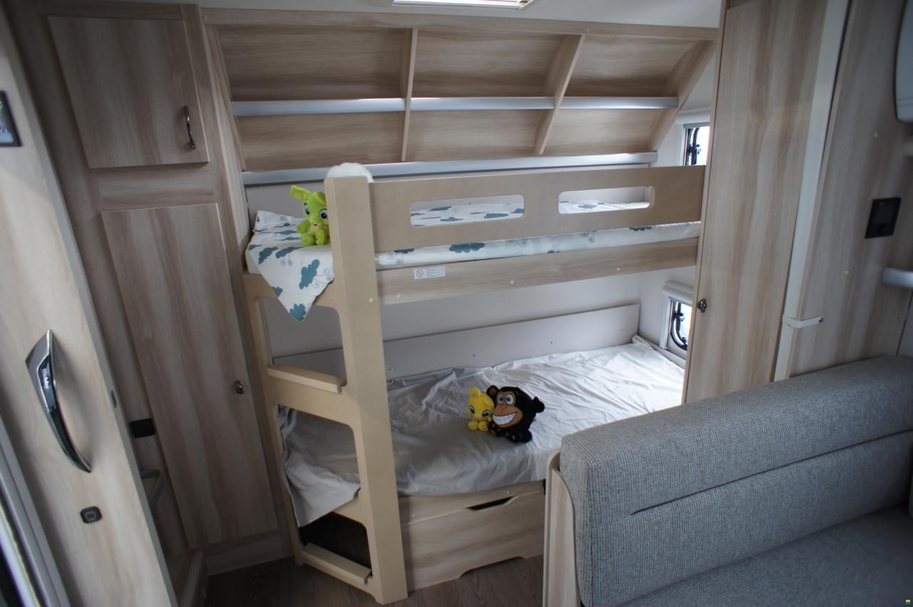 Hobby 560 KMFe De Luxe