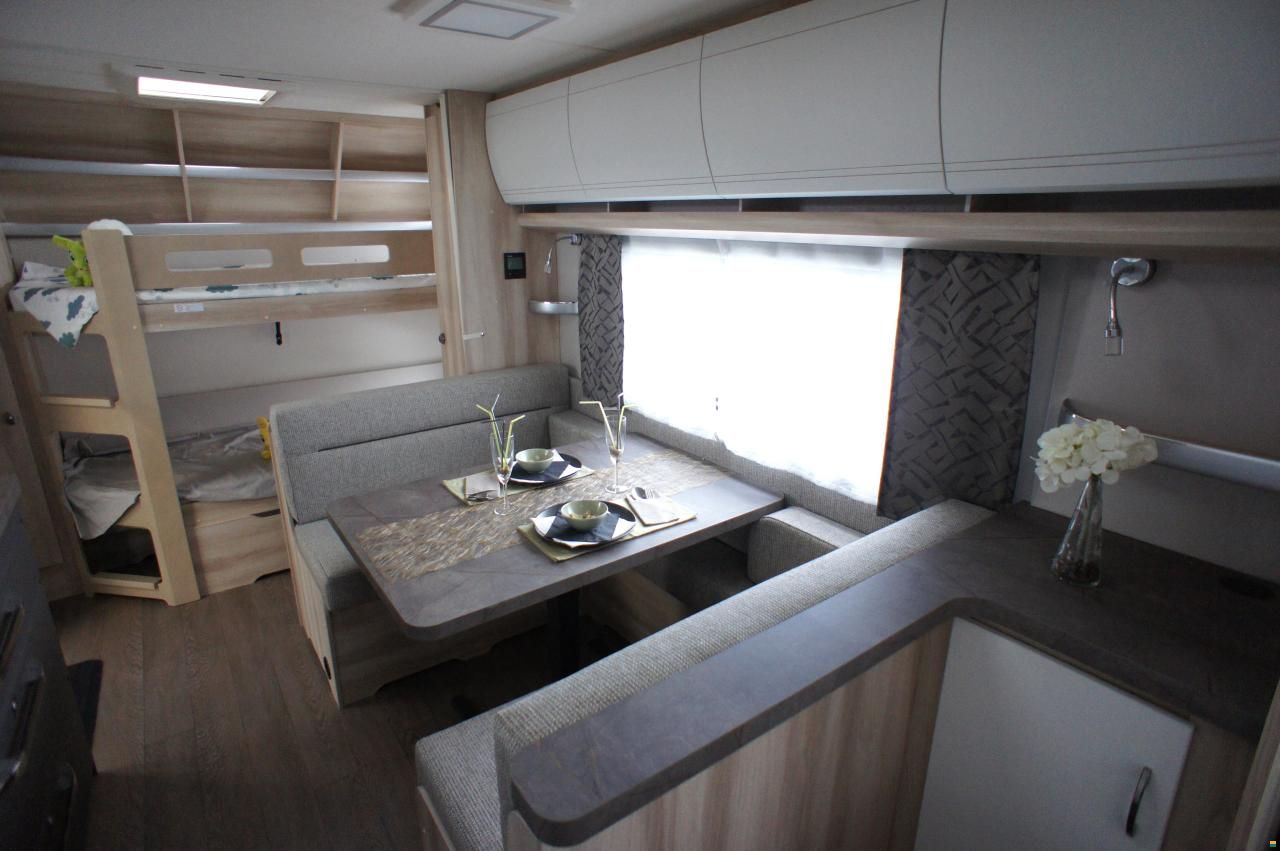 Hobby 560 KMFe De Luxe