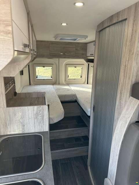 Peugeot Bravia Swan 636 weiss