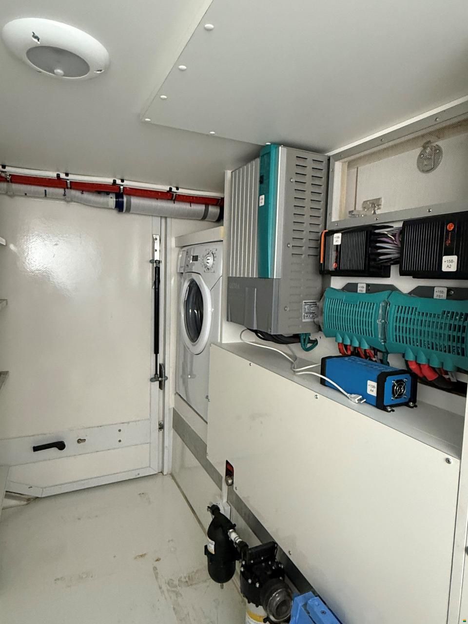 Mitsubishi FUSO 6C18 4x4