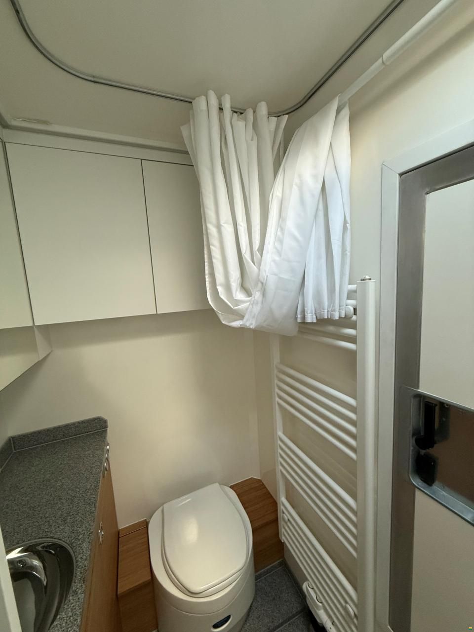 Mitsubishi FUSO 6C18 4x4