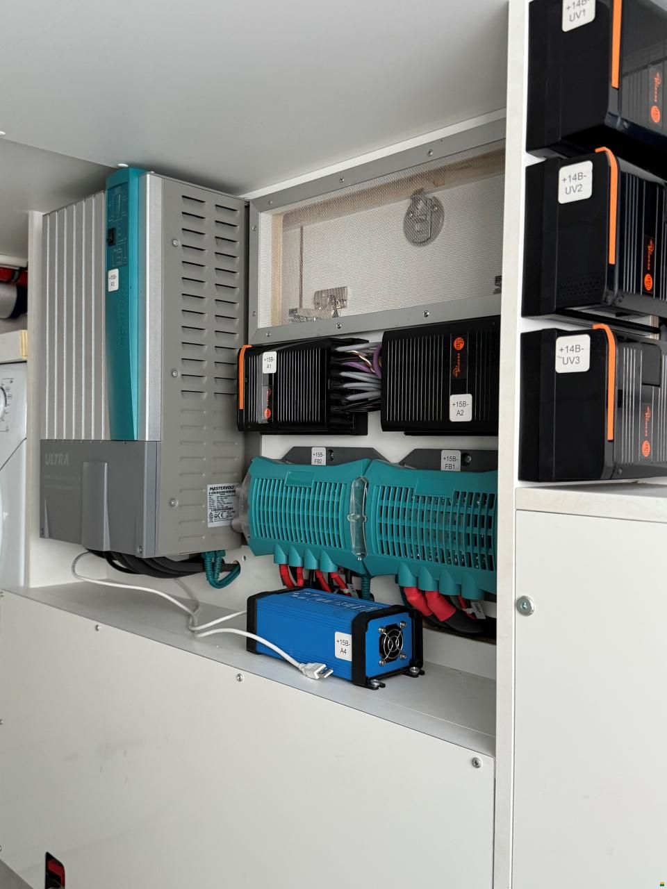 Mitsubishi FUSO 6C18 4x4