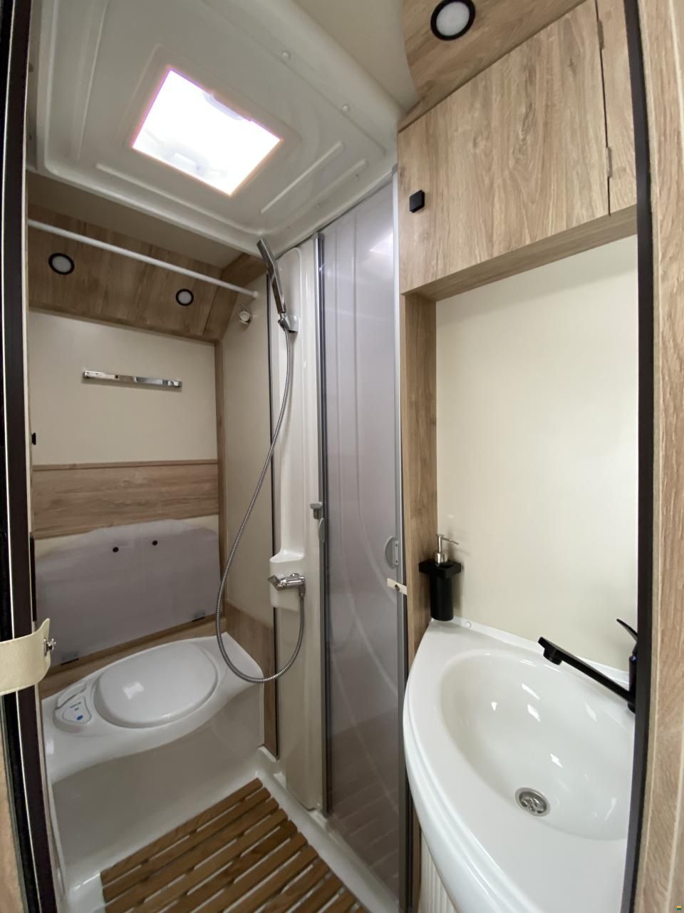 Eura Mobil Profila T 675 SB