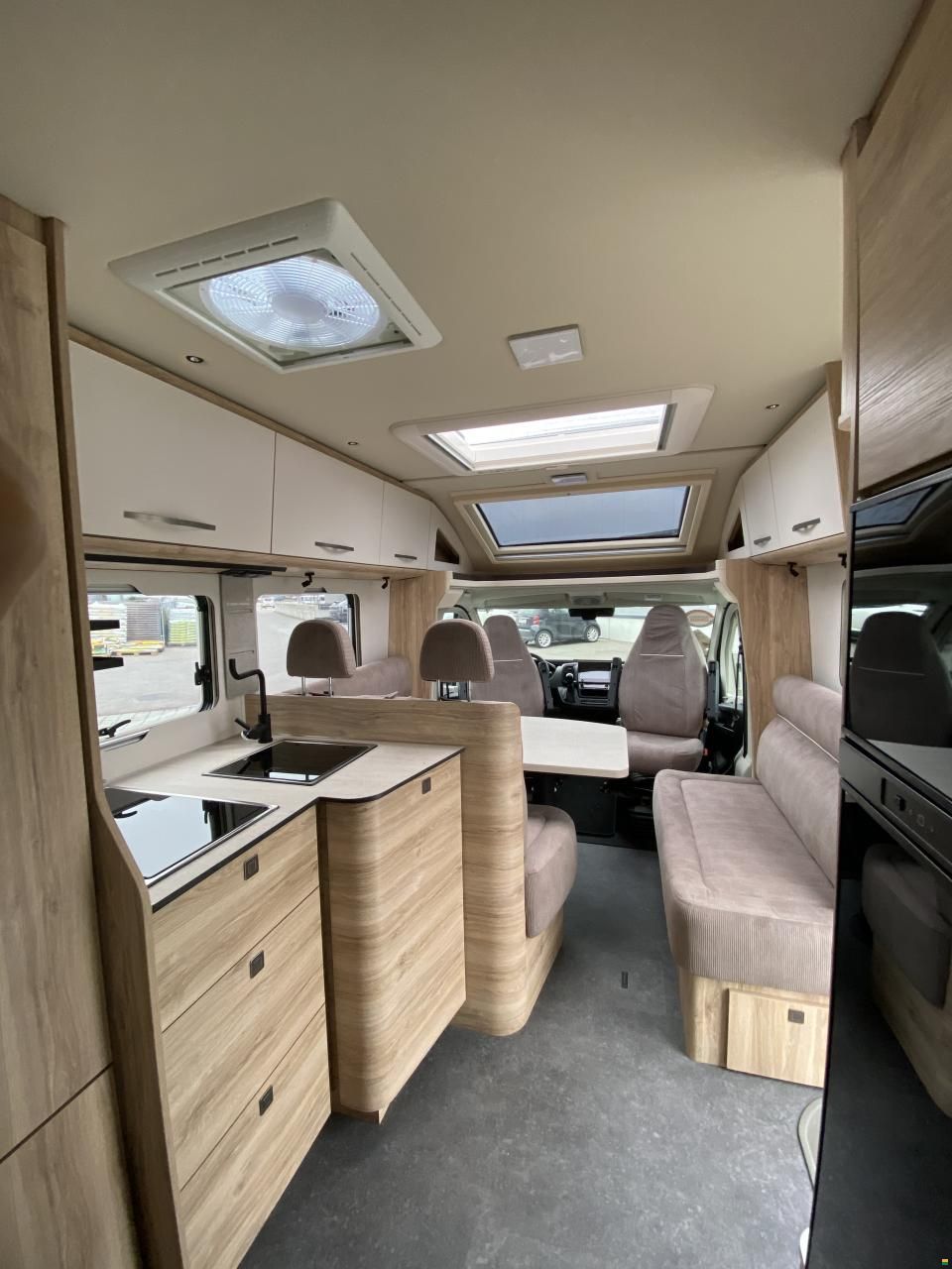 Eura Mobil Profila T 675 SB