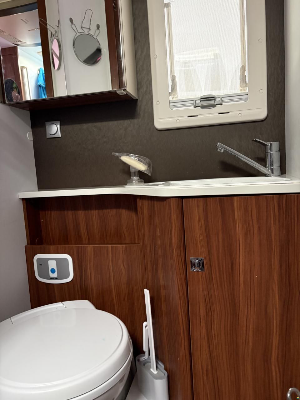 Adria Sonic I 700 plus SL