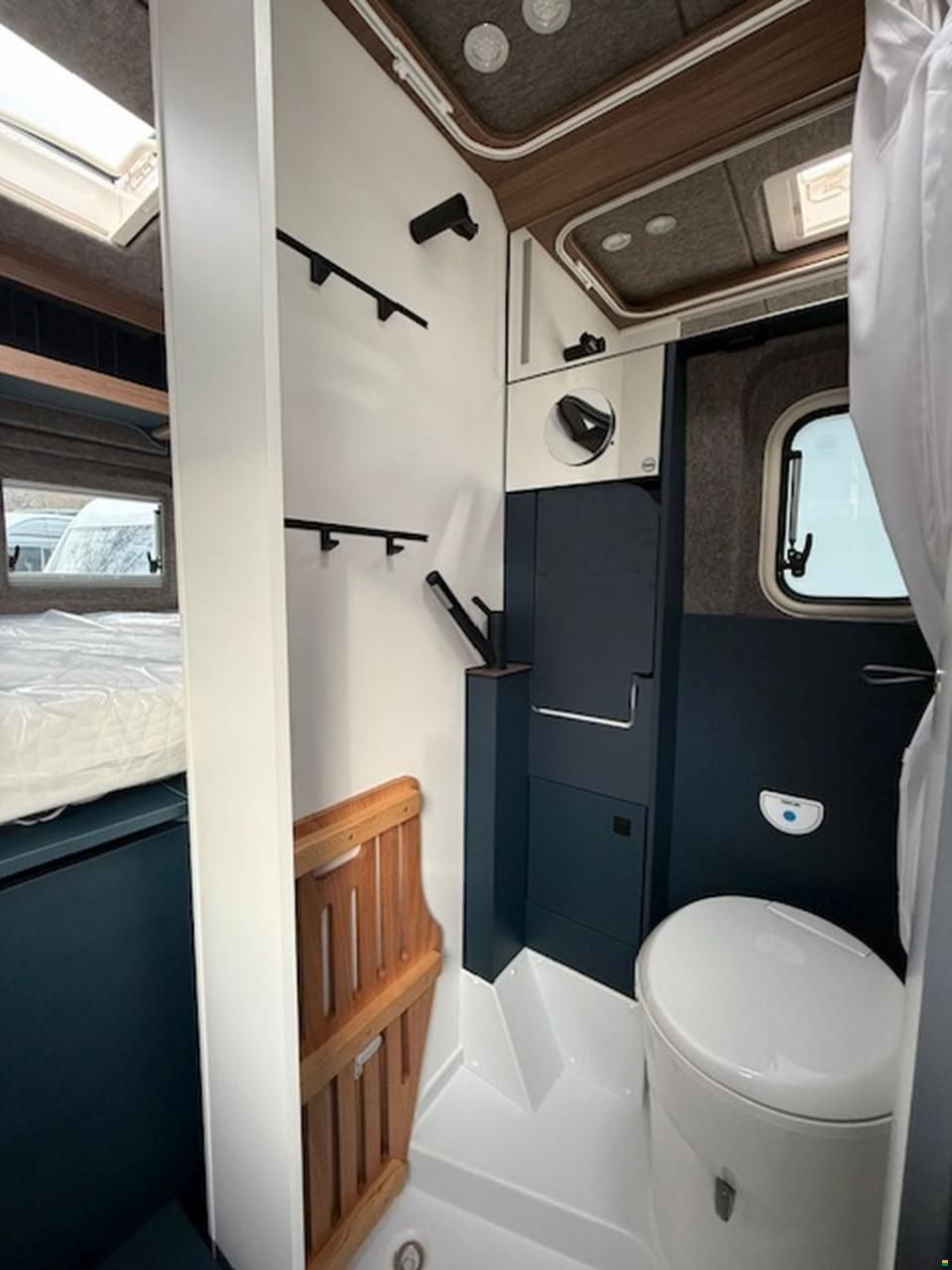 Hymer Eriba Car 600 Bicolour Blue