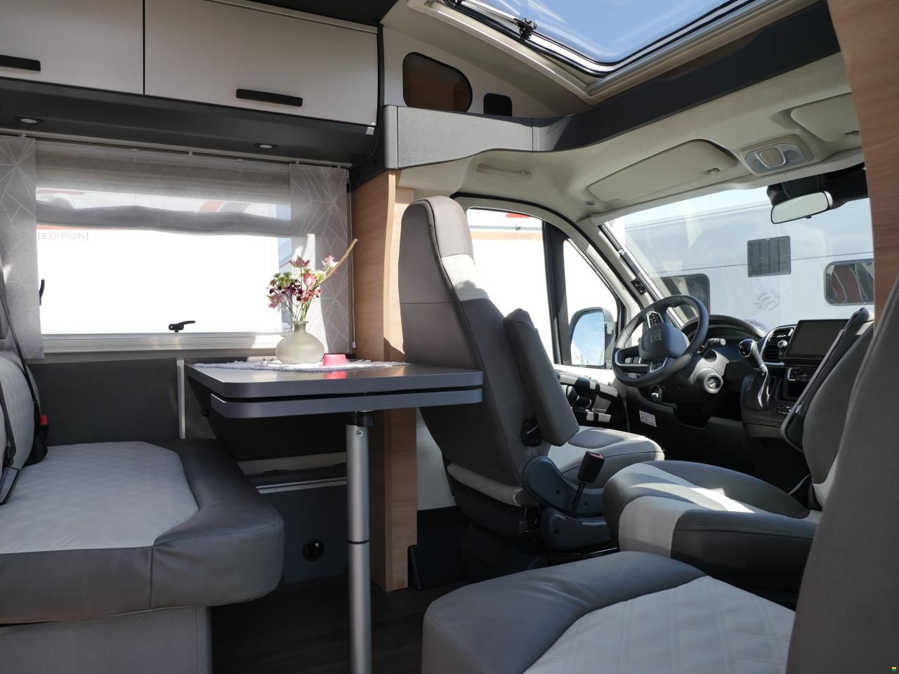 Knaus Live Ti 650 MEG Platinum Selection