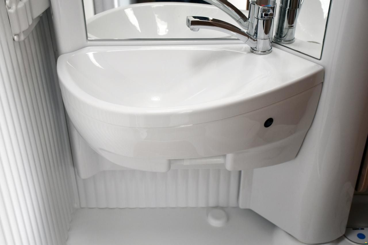 Laika KOSMO COMPACT V9 2.2 MJ140