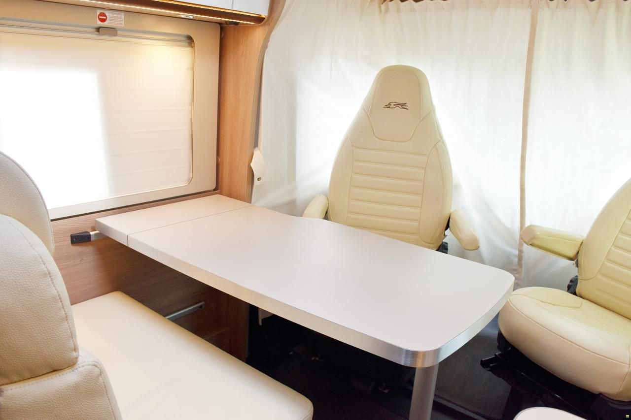 Laika KOSMO COMPACT V9 2.2 MJ140