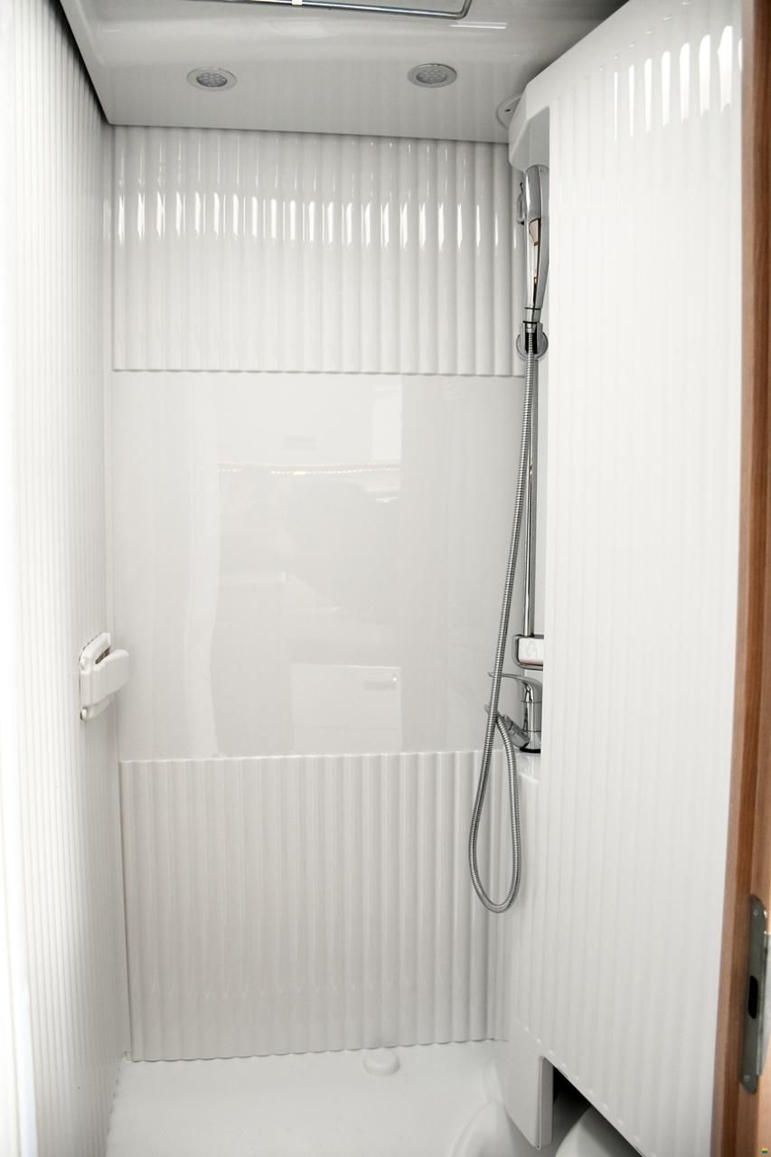 Laika KOSMO COMPACT V9 2.2 MJ140